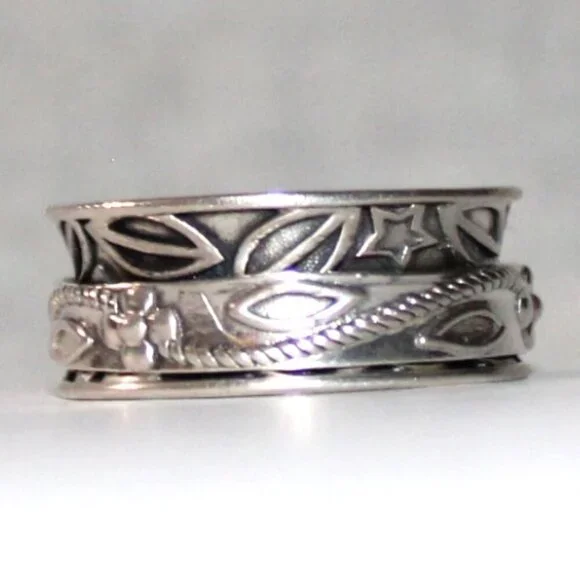 Sterling Silver Djoy Fidget Leaf & Star Ring - Picture 4 of 6